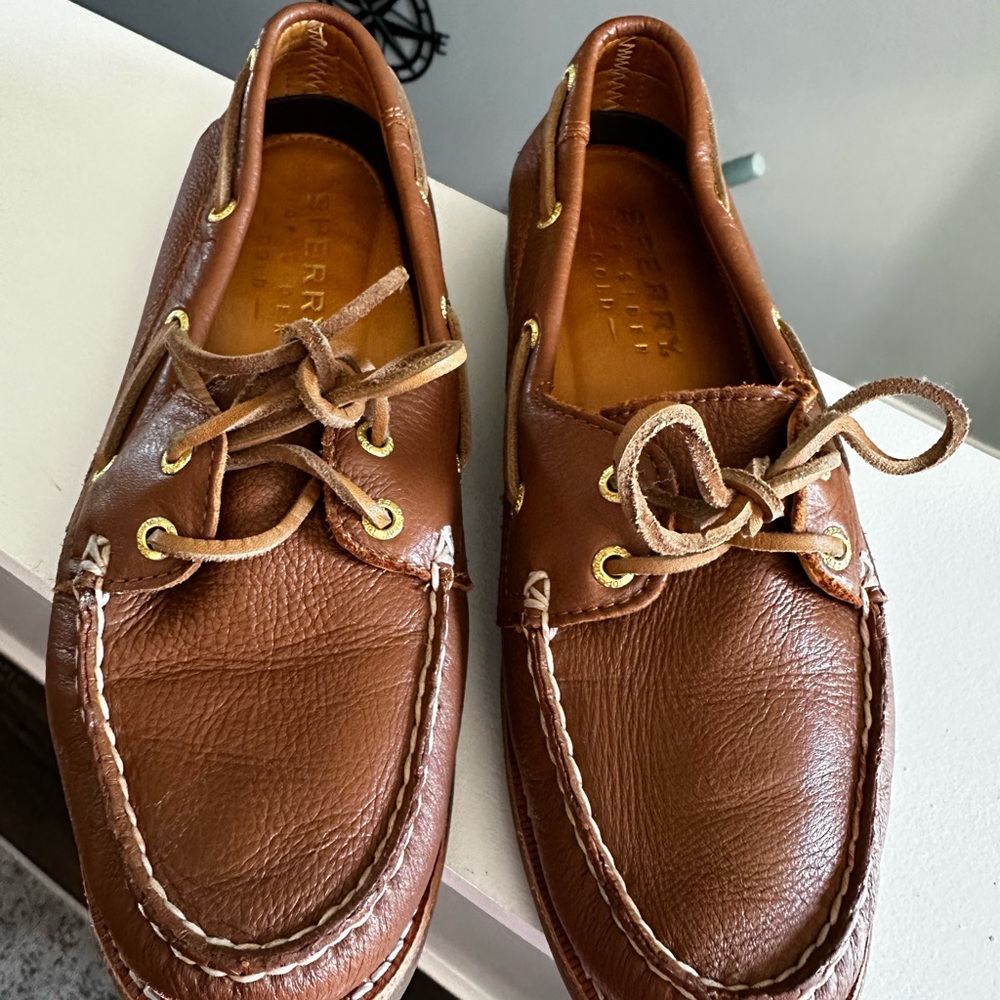 Women’s Sperry Gold Cups